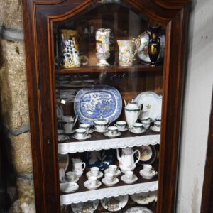 Vitrina de palo santo