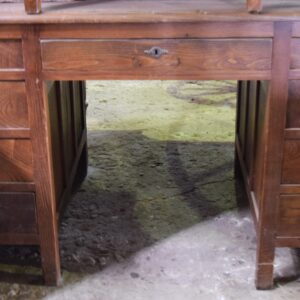 Escritorio de castaño