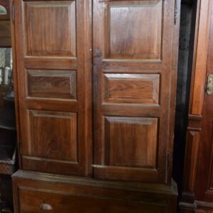 Armario de castaño con cajón (aprox.150 años)